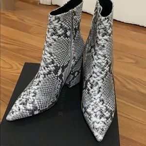 alias mae snakeskin boots